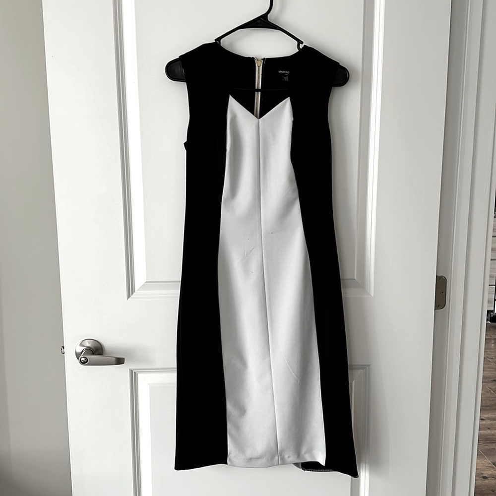 Sharagano dress for thinner arms